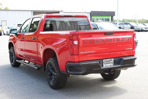 2022 Chevrolet Silverado 1500 Custom Trail Boss