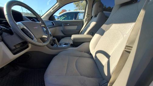 2016 GMC Acadia SLE-2