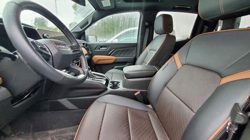 2024 GMC Canyon AT4