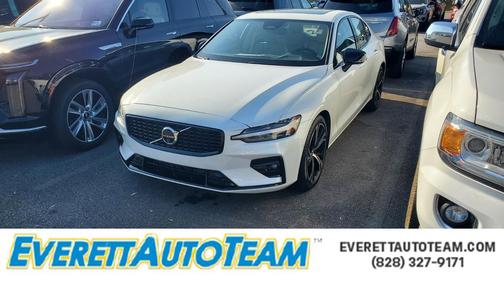 2025 Volvo S60 B5 Plus