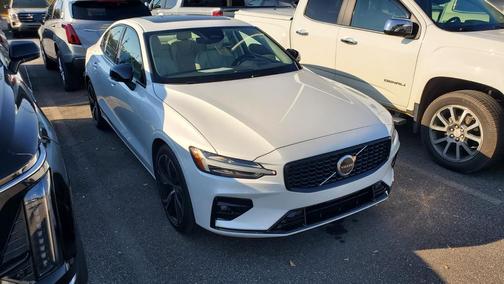 2025 Volvo S60 B5 Plus