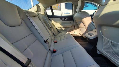 2025 Volvo S60 B5 Plus