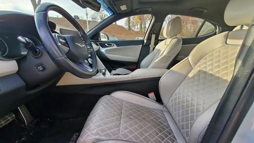 2022 Genesis G70 3.3T AWD