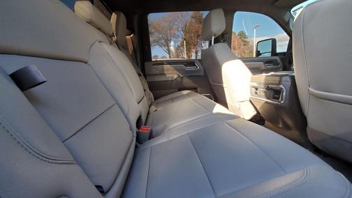 2025 GMC Sierra 2500 SLT