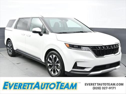2023 Kia Carnival EX