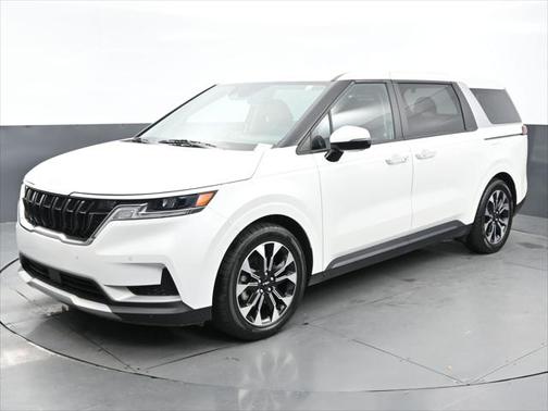 2023 Kia Carnival EX