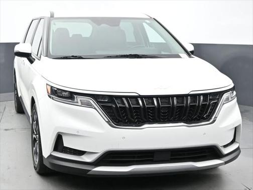 2023 Kia Carnival EX