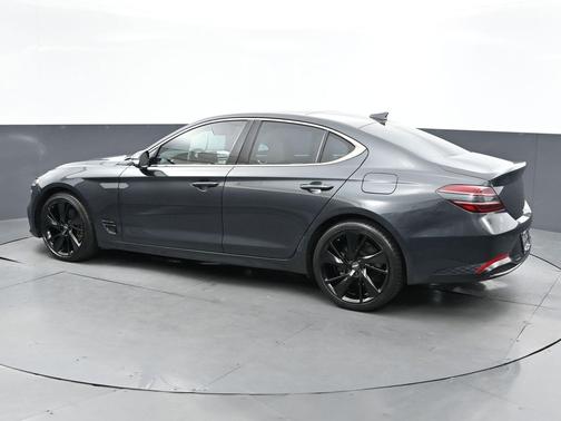 2023 Genesis G70 2.0T RWD