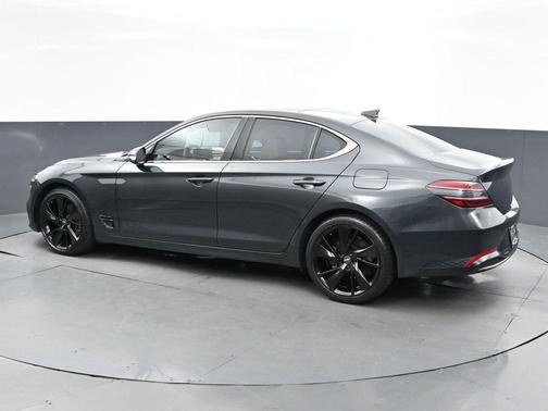 2023 Genesis G70 2.0T RWD