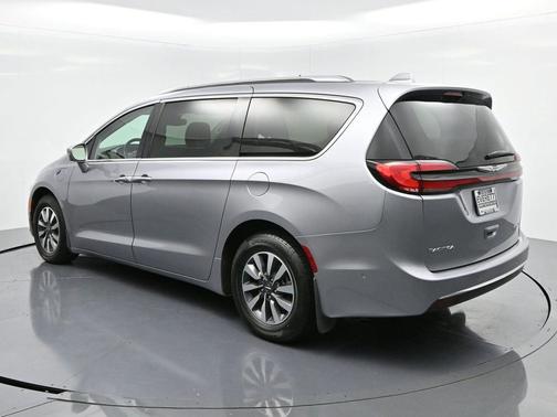 2021 Chrysler Pacifica Hybrid Touring L