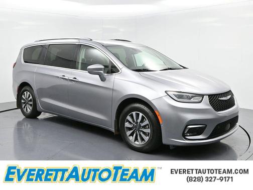 2021 Chrysler Pacifica Hybrid Touring L