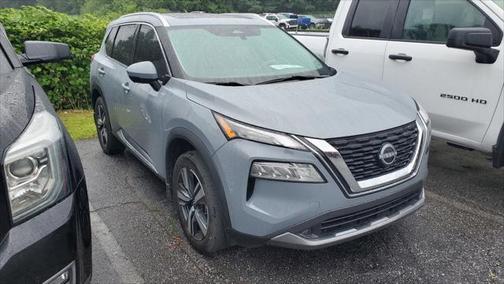 2022 Nissan Rogue SL