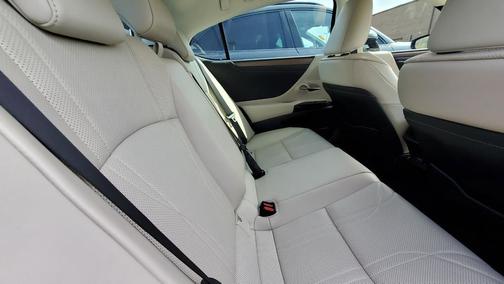 2024 Lexus ES 350 Luxury