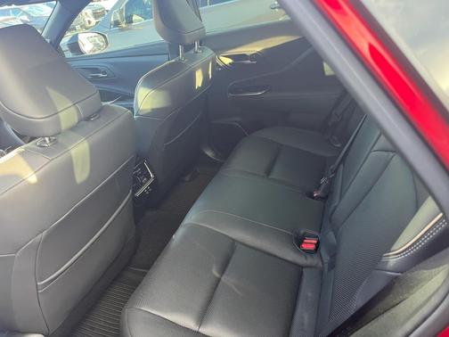 2025 Toyota Crown Signia Limited