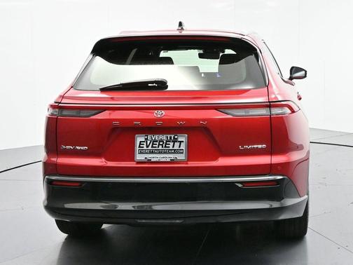 2025 Toyota Crown Signia Limited