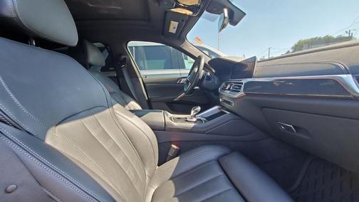 2020 BMW X6 M50i
