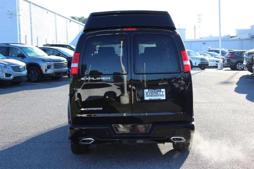 2025 Chevrolet Express 2500 RWD 2500 Extended Wheelbase WT