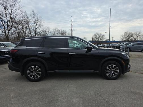 2023 INFINITI QX60 Pure