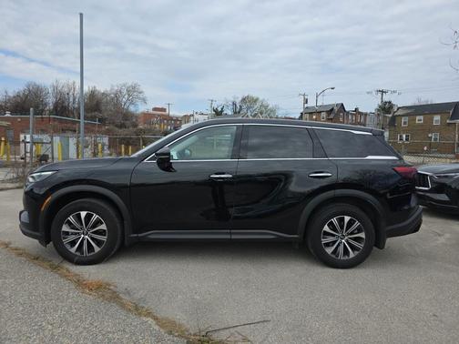 2023 INFINITI QX60 Pure