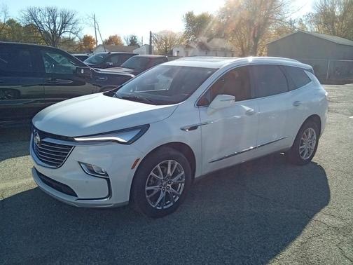 2023 Buick Enclave Essence AWD