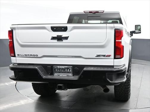 2024 Chevrolet Silverado 2500 4WD Crew Cab Standard Bed ZR2