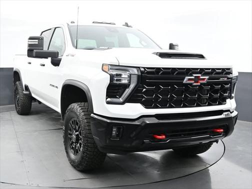 2024 Chevrolet Silverado 2500 4WD Crew Cab Standard Bed ZR2