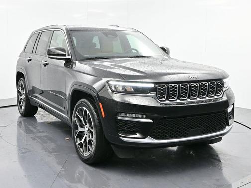 2023 Jeep Grand Cherokee Summit