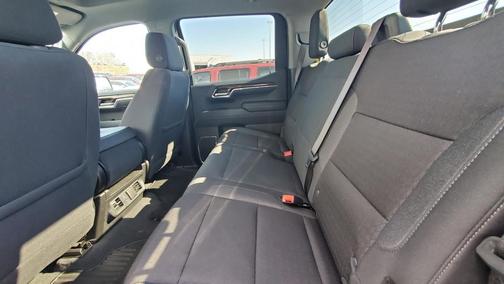 2024 GMC Sierra 1500 SLE