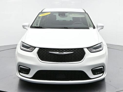 2022 Chrysler Pacifica Hybrid Touring L