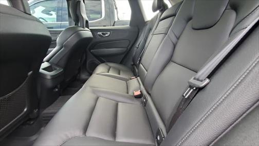 2018 Volvo XC60 T5 Momentum