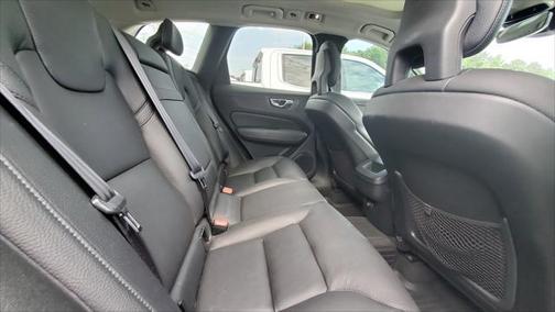 2018 Volvo XC60 T5 Momentum