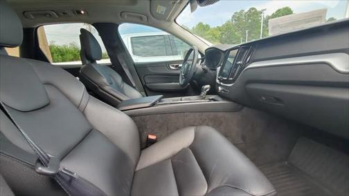 2018 Volvo XC60 T5 Momentum