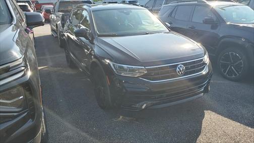 2022 Volkswagen Tiguan 2.0T SE R-Line Black