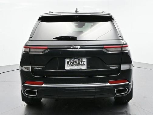 2023 Jeep Grand Cherokee Summit