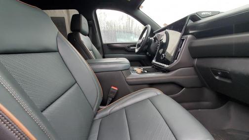 2025 GMC Yukon XL 4WD AT4