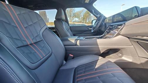 2025 Nissan Armada PRO-4X 4WD