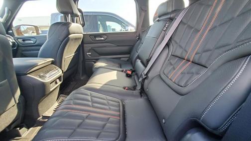 2025 Nissan Armada PRO-4X 4WD