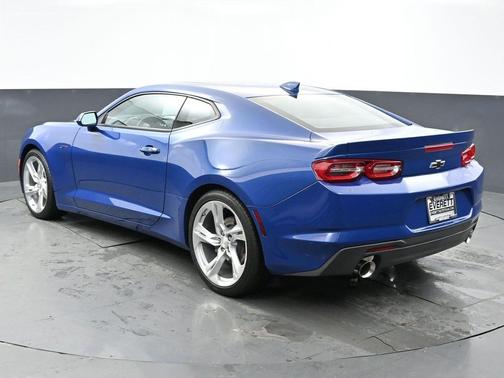 2021 Chevrolet Camaro RWD Coupe LT1