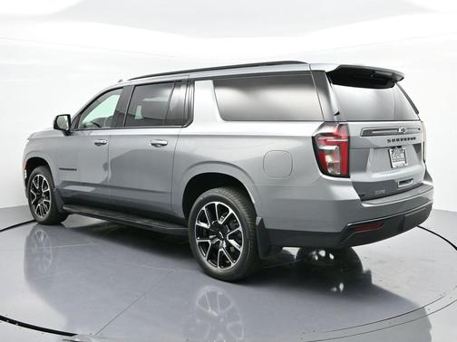 2023 Chevrolet Suburban RST