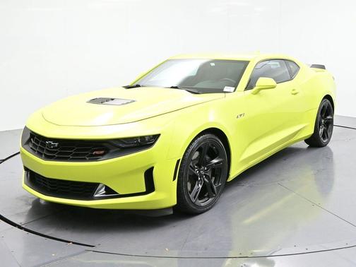 2021 Chevrolet Camaro RWD Coupe LT1