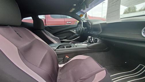 2021 Chevrolet Camaro RWD Coupe LT1