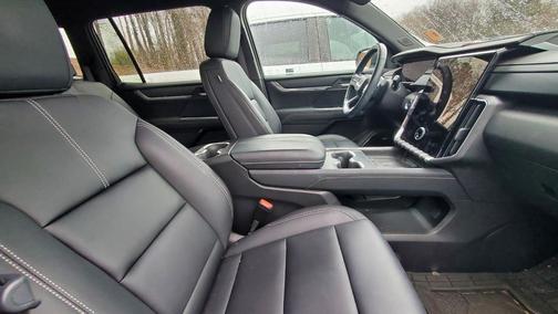 2024 GMC Acadia FWD Elevation