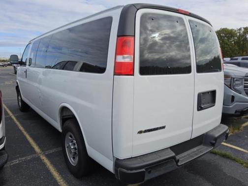 2025 Chevrolet Express 3500 RWD 3500 Extended Wheelbase LT