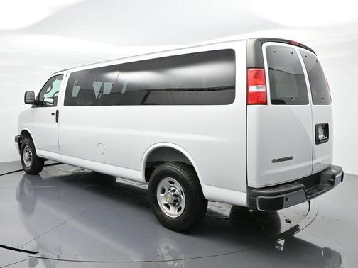 2025 Chevrolet Express 3500 RWD 3500 Extended Wheelbase LT