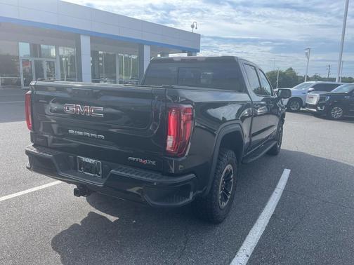 2024 GMC Sierra 1500 AT4X