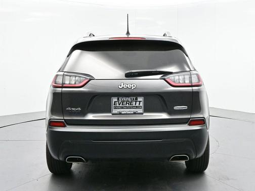 Granite Crystal Metallic Clearcoat 2019 Jeep Cherokee Latitude Plus