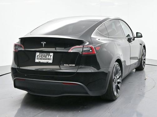2024 Tesla Model Y Performance Dual Motor All-Wheel Drive