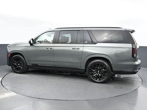 2023 Cadillac Escalade ESV Sport Platinum