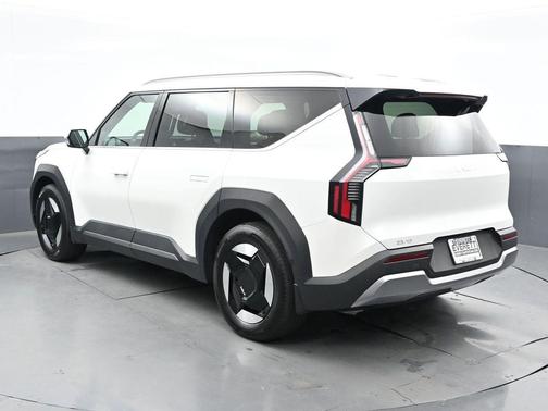 2024 Kia EV9 Wind