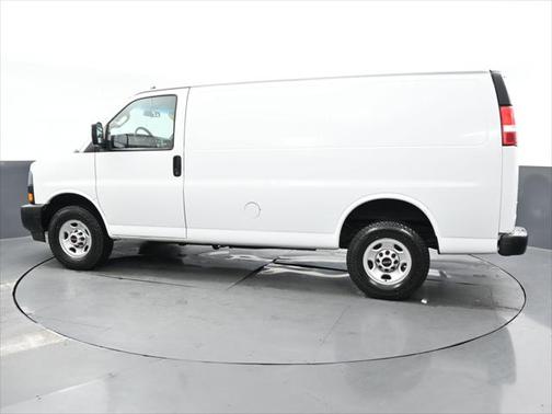 2022 GMC Savana 2500 Work Van